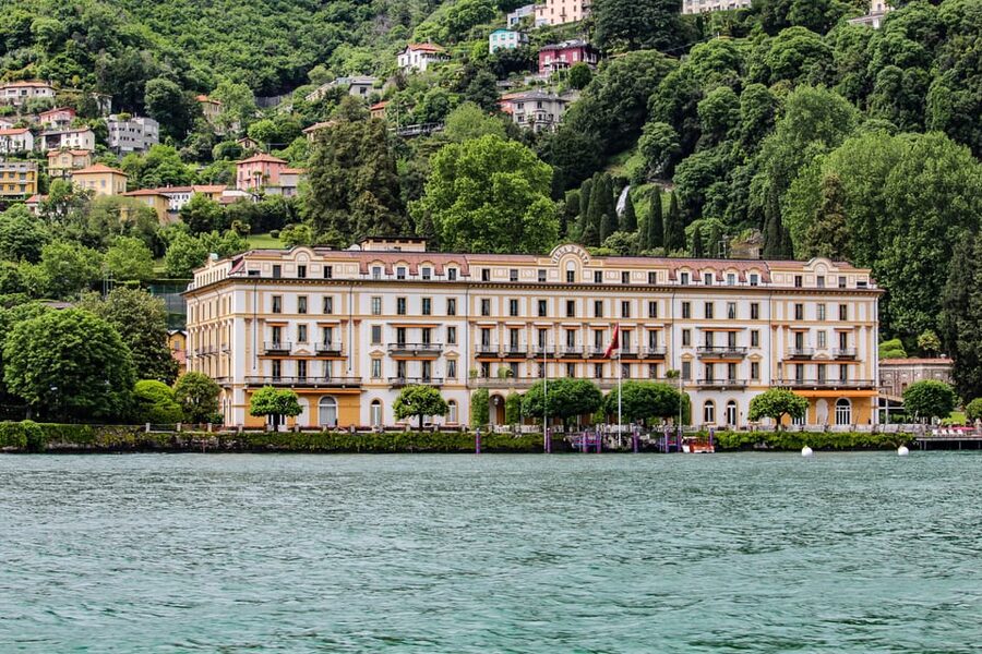 Como: Lake Como Shared Boat Tour - Versace, design, and wealth at the waterline: Villa Fontanelle and Villa Punta Torriggia
