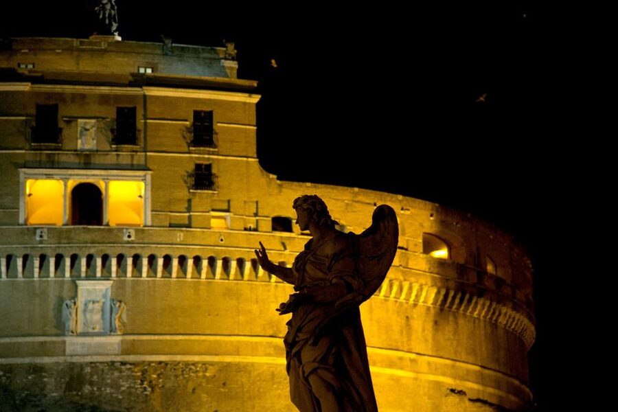 Dark Heart of Rome - Facts, Legend & Mystery Walking Tour - Should you book Dark Heart of Rome?