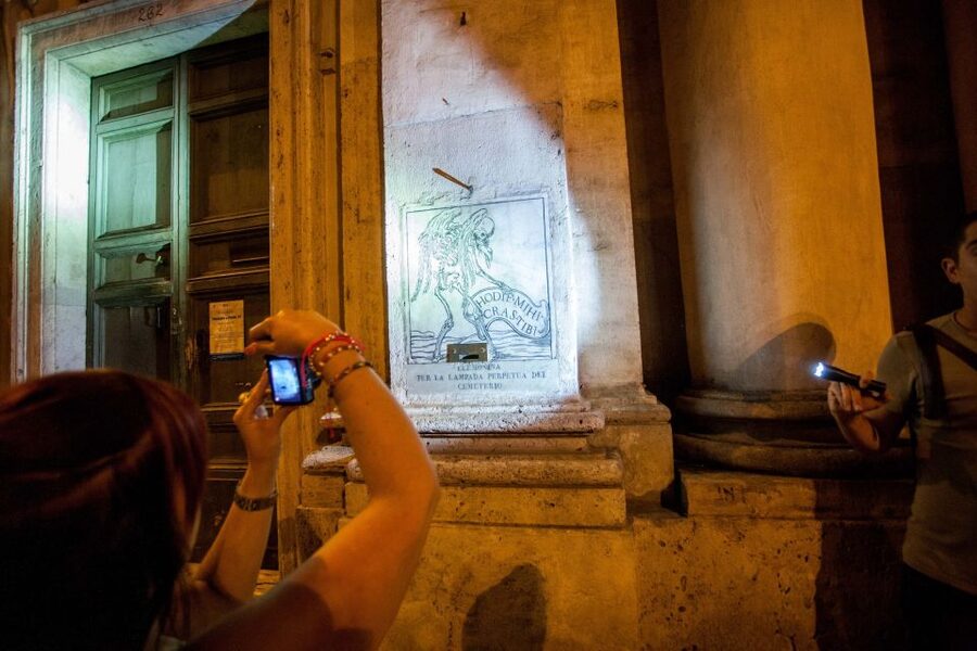 Dark Heart of Rome: Facts, Legends, and Mystery Tour - Via del Governo Vecchio, a photo stop with story energy