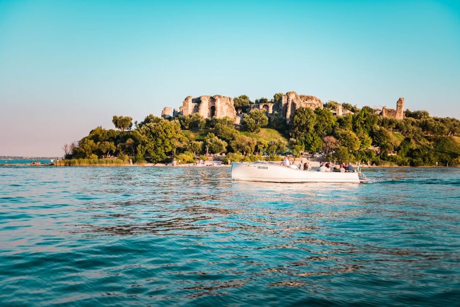 Desenzano del Garda: Sunset Boat Trip at Sunset with Drink - Why a 75-minute sunset cruise fits Lake Garda time