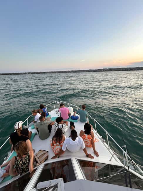 Desenzano del Garda: Sunset Boat Trip at Sunset with Drink - Who should book this cruise from Desenzano?