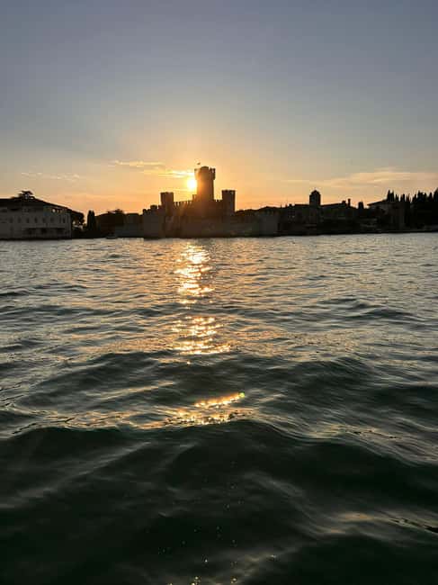 Desenzano del Garda: Sunset Boat Trip at Sunset with Drink - Practical tips so your evening runs smoothly