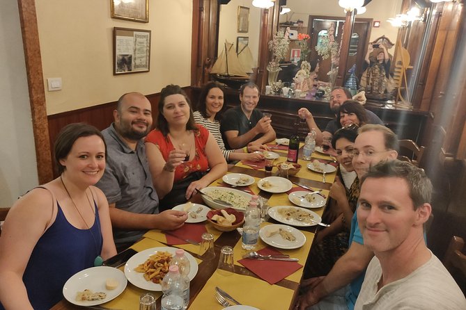 Eat Like a Local: Venice 3-Hour Small-Group Food Tasting Tour - Stop 1: Mercati di Rialto, Coffee and Pastry Like Venetians Do