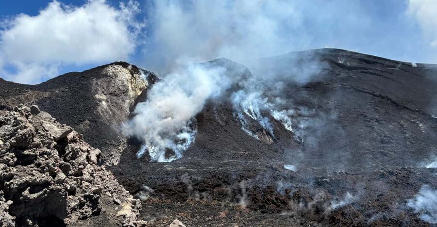 Etna excursion to 3000 mt. with cable-car and jeep 4x4 - Price and value: the base fare versus the required transport fee