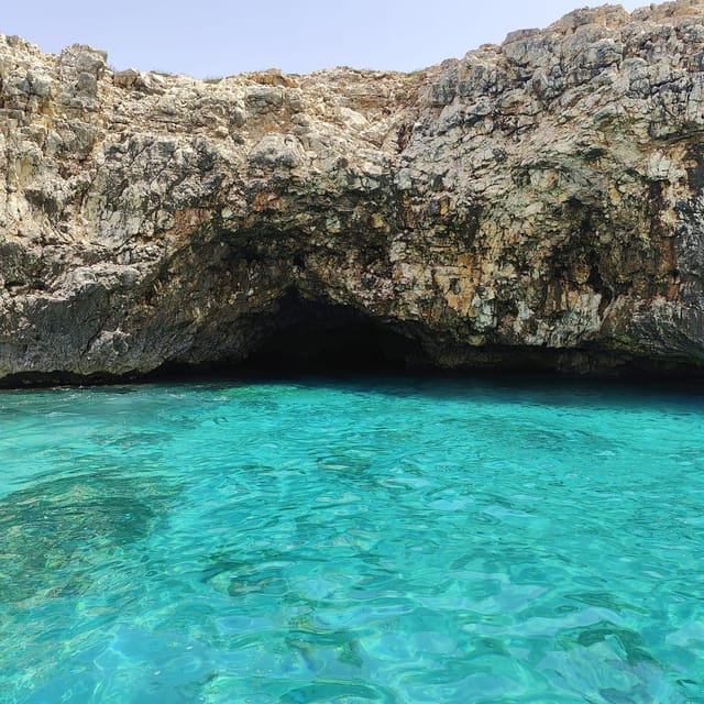 EXCURSION VISIT TO THE SANTA MARIA DI LEUCA CAVES - On board at LEUCAMARINE: snacks, drinks, life jackets, and the overall vibe