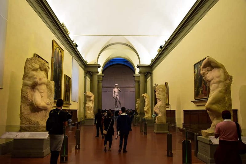 Florence: Accademia and Uffizi Gallery Guided Tour - Uffizi Gallery: Renaissance hits plus a serious run of sculptures