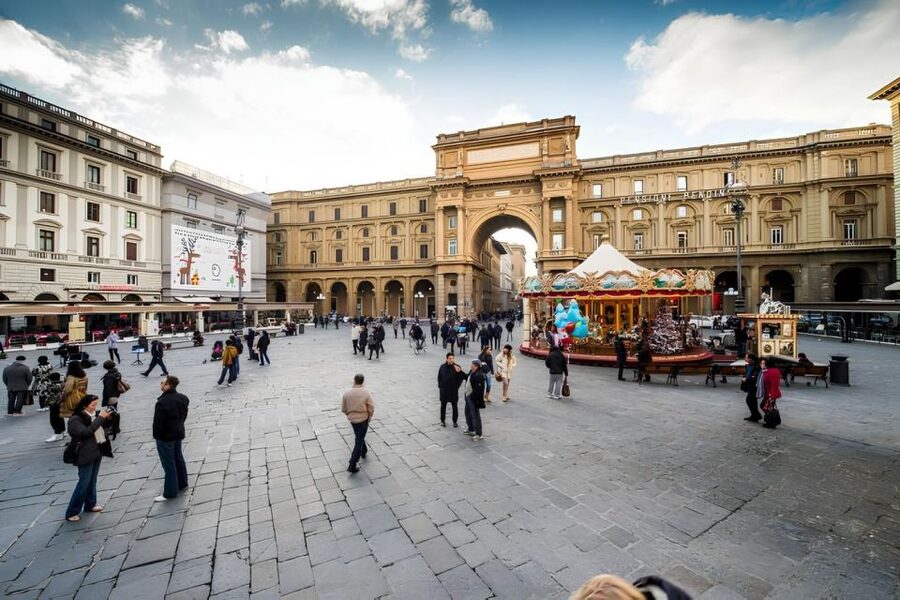 Florence: Audio Guided Walking Tour led by Tour Leader - What makes this Florence audio walk feel different