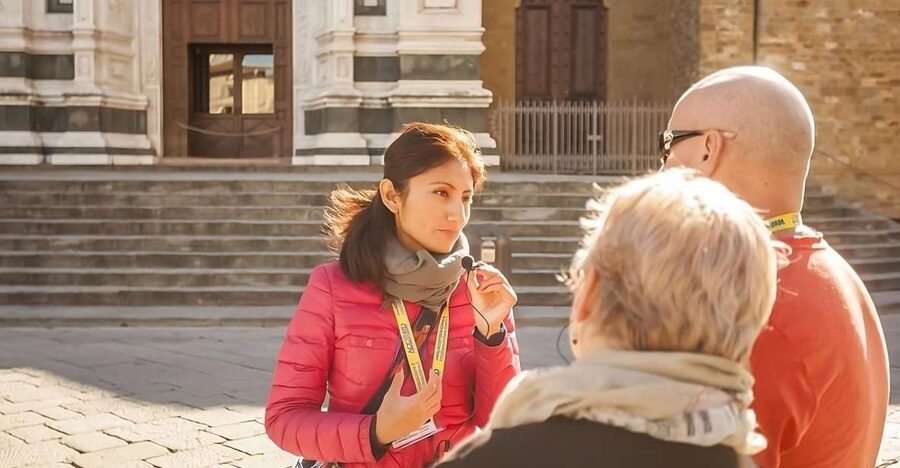 Florence: Audio Guided Walking Tour led by Tour Leader - Meeting point and walking flow across the center