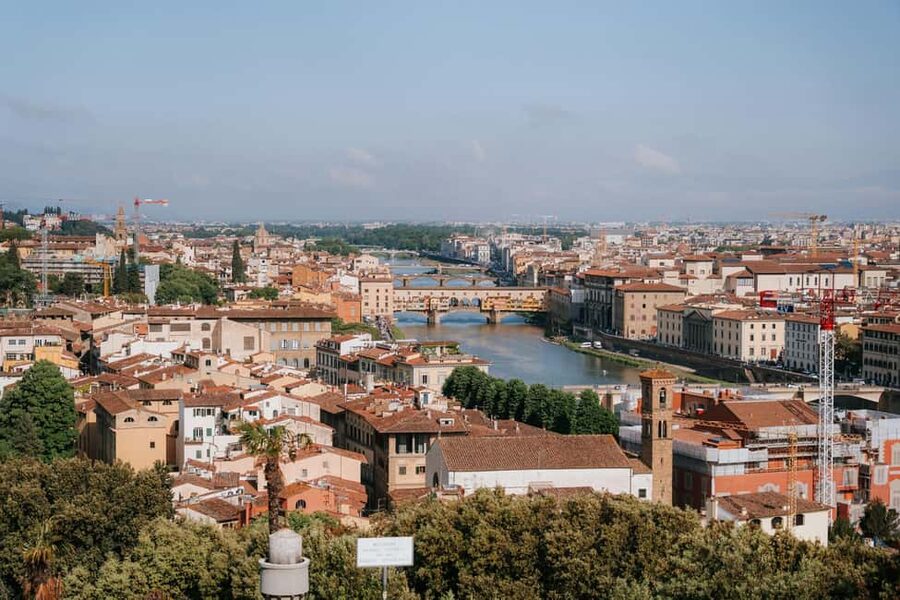 Florence: Best of Tuscany – Siena, Chianti & San Gimignano - Meeting in Florence at Piazza della Repubblica, then off to the countryside