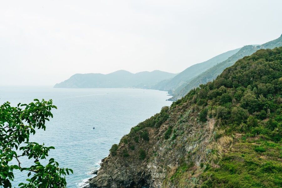 Florence: Cinque Terre Day Trip with Optional Hike - Corniglia: the steps village and your fork in the road