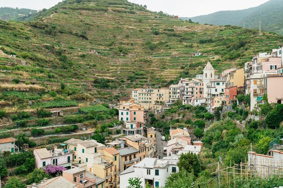 Florence: Cinque Terre Day Trip with Optional Hike - From Santa Maria Novella to La Spezia, then the first village jump