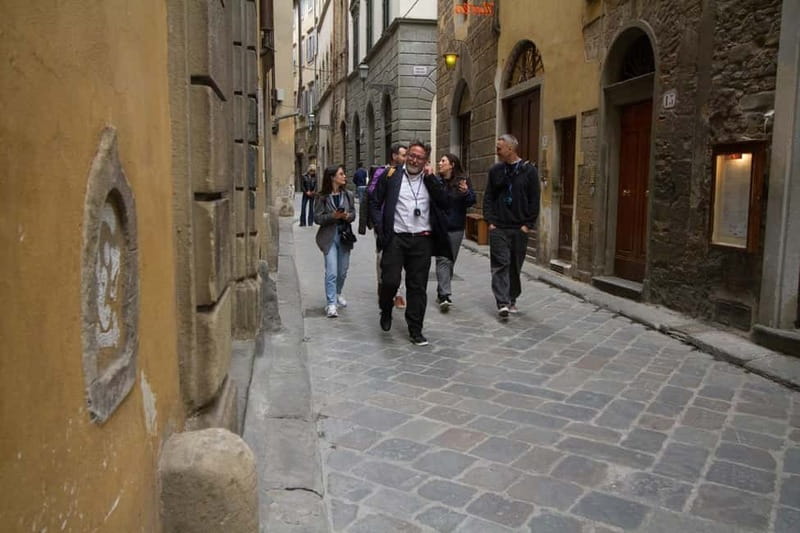 Florence: City Highlights Walking Tour + Wine Windows Option - Price and value: what $15 buys you in Florence