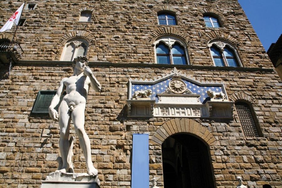 Florence: City Sightseeing Guided Bike Tour - Santa Croce Exterior and the Famous Names You’ll Recognize