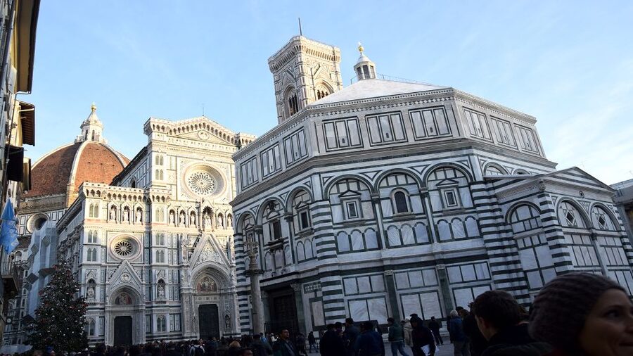 Florence: City Walking Tour and Uffizi Gallery Visit - What the Headsets and Small Group Really Change