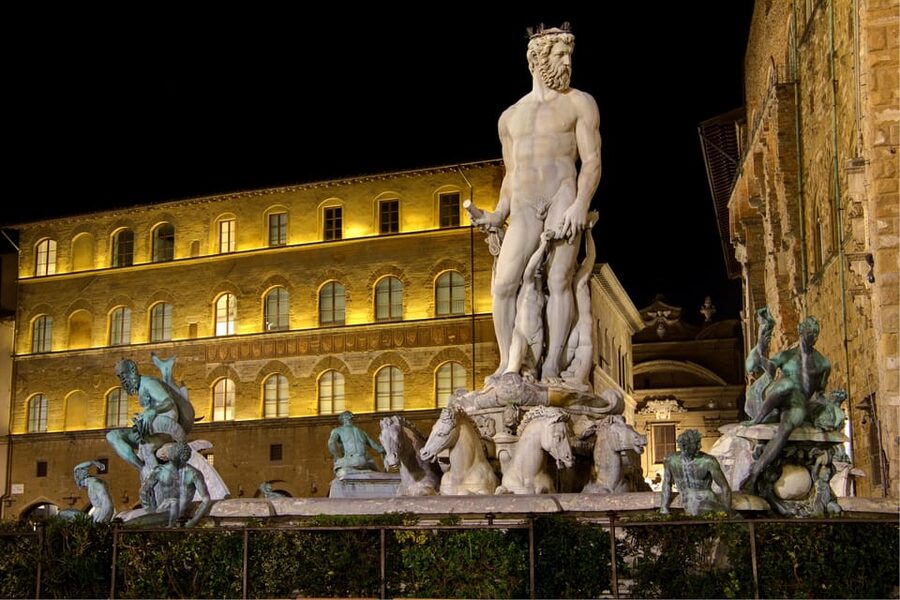 Florence: Dark Secrets & Scandals Evening Walking Tour - Florence Dark Secrets at Night, Why It Works