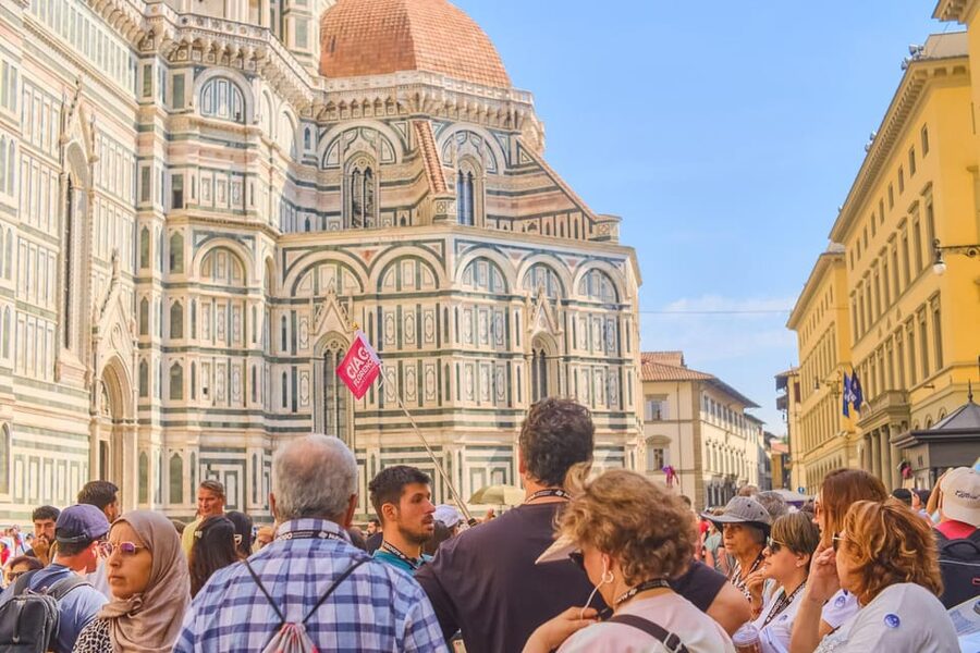 Florence: Duomo Cathedral Skip-the-Line Guided Tour - Meet at San Giovanni Square and get through the separate entrance