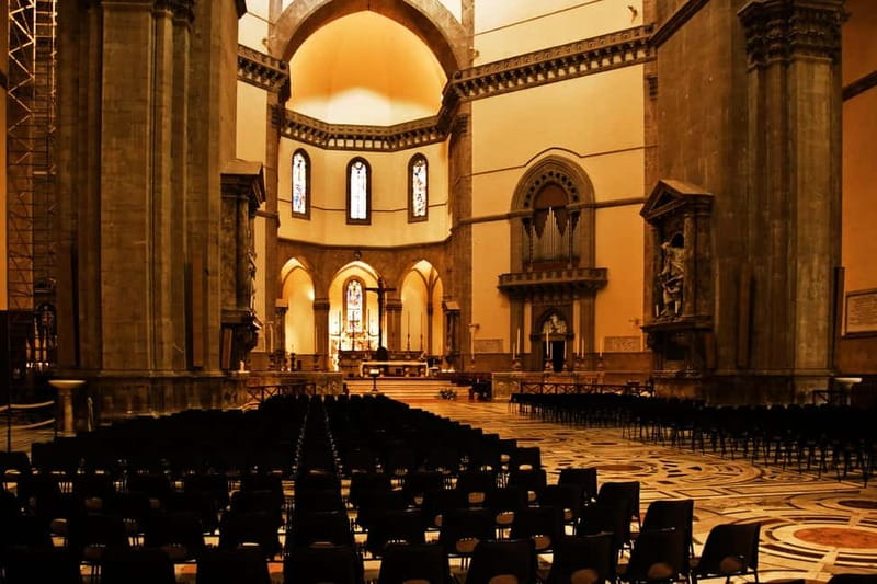 Florence Duomo Square Guided Walking Tour with Entry Tickets - The Piazza walk: Brunelleschi’s dome and why the size hits harder in person