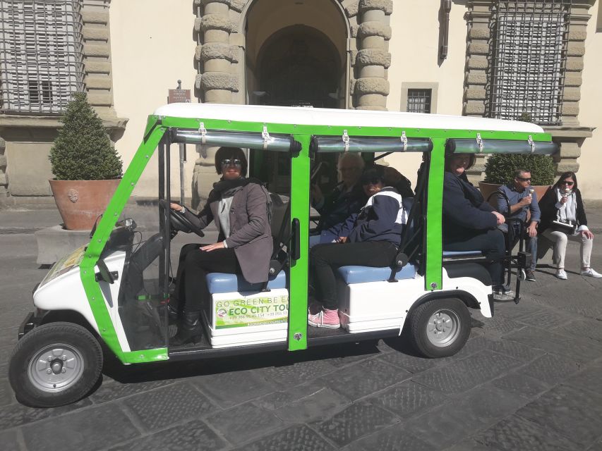 Florence: Eco-Friendly Golf Cart City Tour with Audio Guide - Palazzo Pitti and the power of the streets in Oltrarno