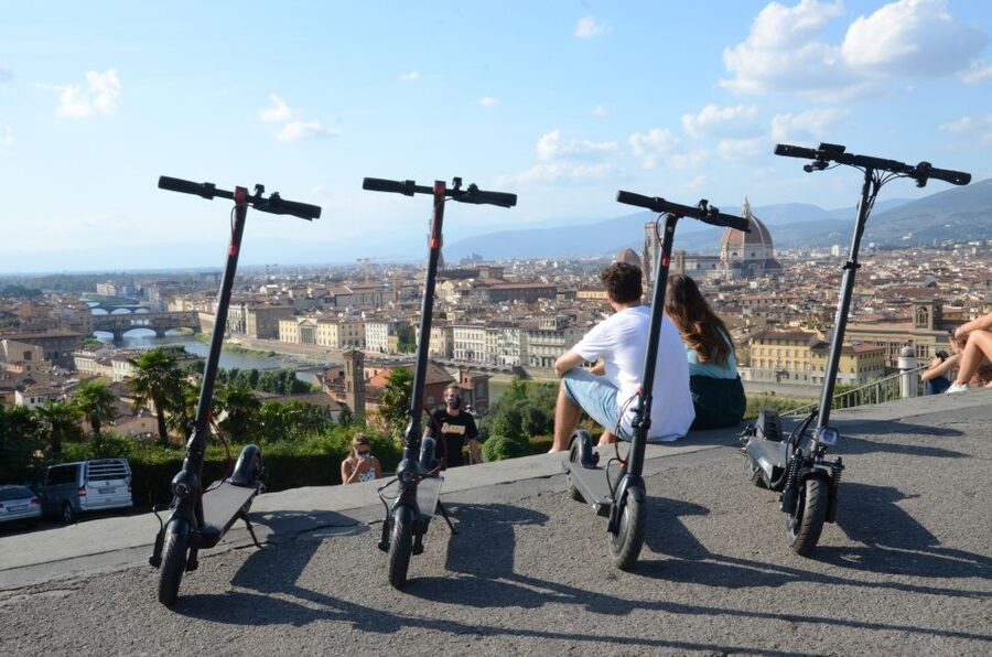 Florence: Electric Scooter Tour with Guide - Gliding Through Historic Streets Without Getting Stuck in Crowds