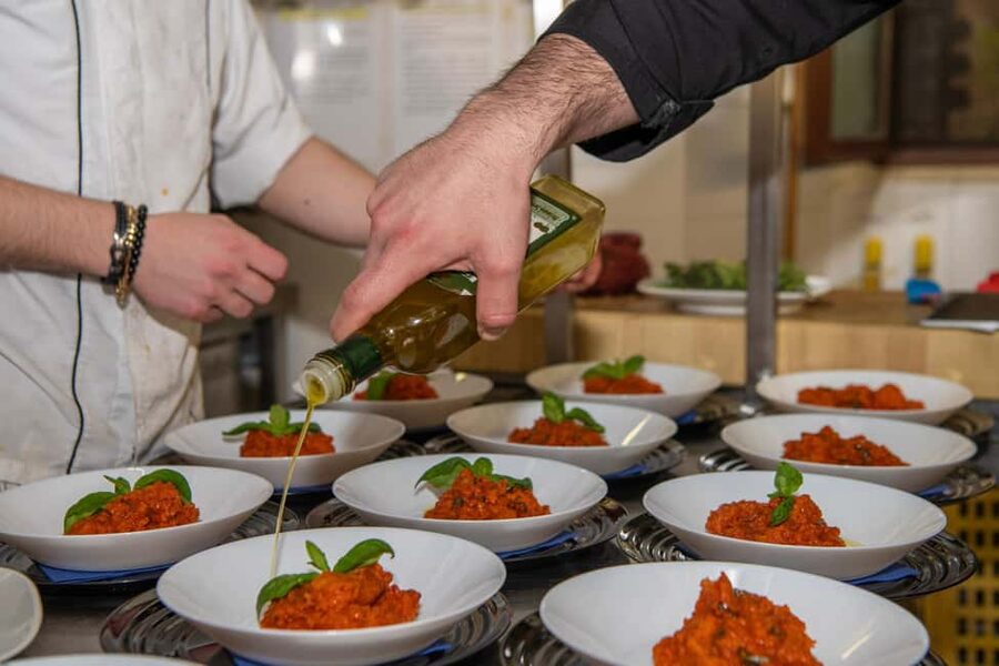 Florence: Guided Food Walking Tour with Tuscan Classics - Price and value: is $89.50 actually fair in Florence?