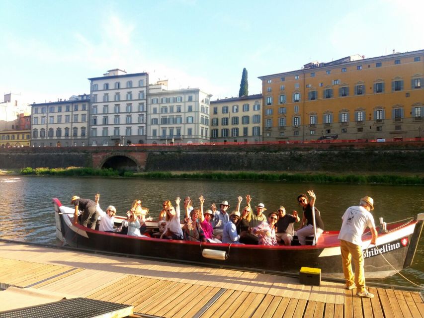 Florence: Guided Gondola Boat Tour with a Glass of Wine - The 1-hour route: from the Uffizi area toward Ponte Vecchio and Oltrarno