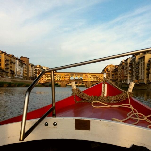 Florence: Guided Gondola Boat Tour with a Glass of Wine - Wine on board and the aperitivo mood before dinner