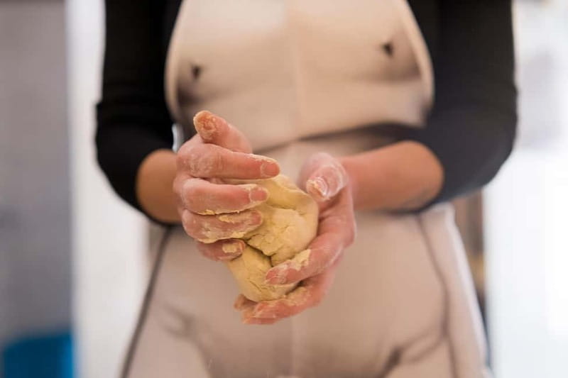 Florence: Handmade Ravioli & Pasta Class with Unlimited Wine - Key things you will notice right away