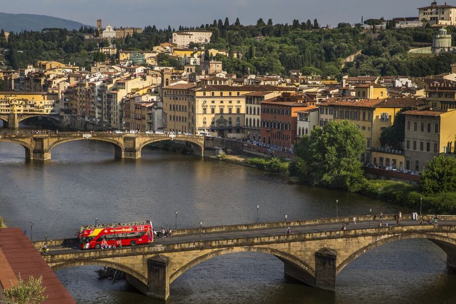 Florence: Hop-on Hop-off Bus Tour: 24, 48 or 72-Hour Ticket - Piazzale Michelangelo and the best photo strategy on two lines