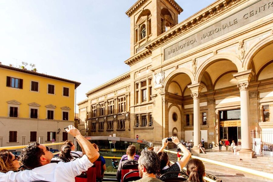 Florence: Hop-on Hop-off Bus Tour: 24, 48 or 72-Hour Ticket - How the onboard audio works, and how to avoid the mismatch problem
