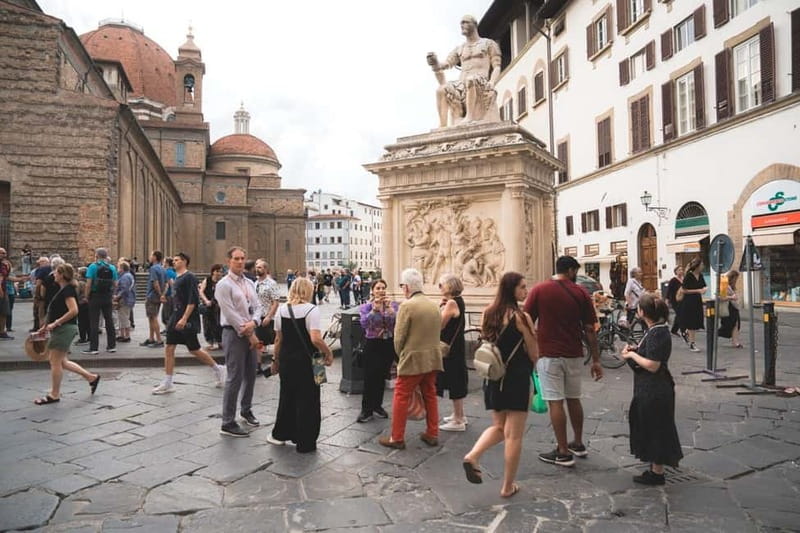 Florence: Medici Family Guided Walking Tour - Hard Rock Cafe start, real walking pace, and hearing your guide