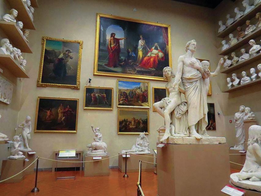 Florence: Michelangelo's David Priority Ticket & Audio App - Finding the Host at Via Ricasoli 57 and Setting Up the WhatsApp App Reminder