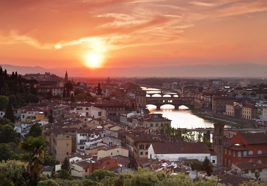 Florence: Night Tour by Electric Bike - Meeting on Via de’ Neri, then roll out on easy e-bikes