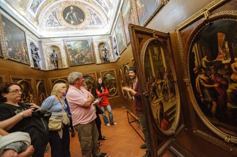 Florence: Palazzo Vecchio Entrance Ticket & Audioguide - Who should book Palazzo Vecchio with audio and tower access?