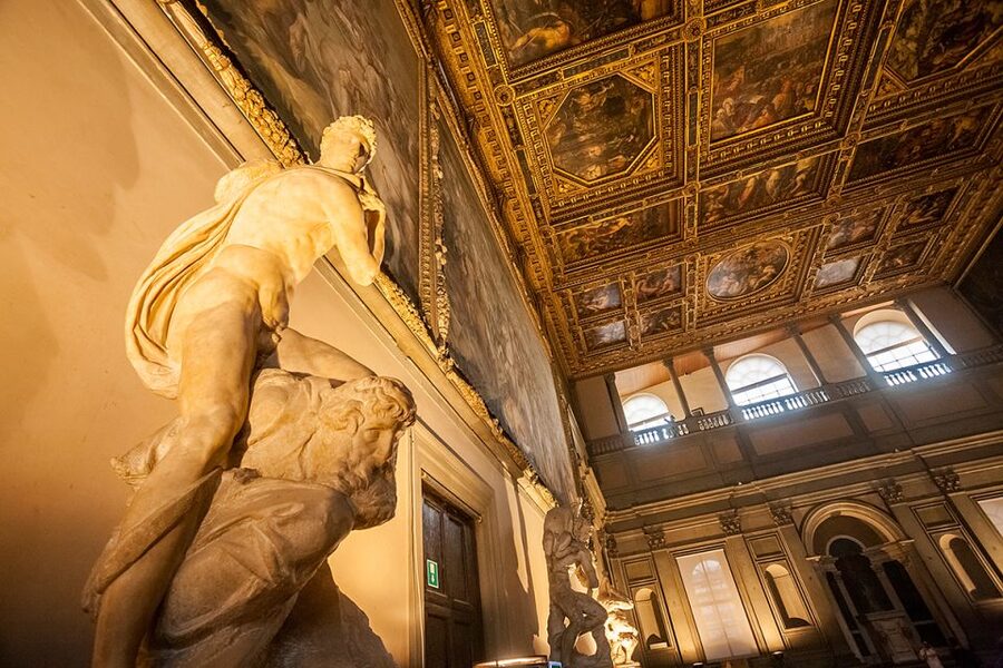 Florence: Palazzo Vecchio Entrance Ticket & Audioguide - Salone dei Cinquecento and the art you can actually place