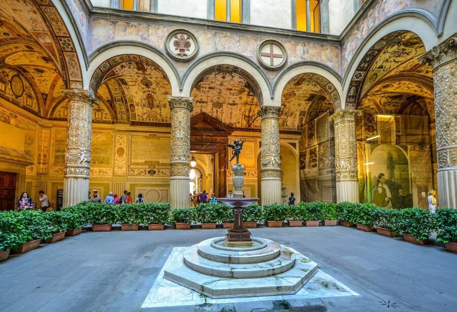 Florence: Palazzo Vecchio Guided Tour - Getting in quickly at Piazza della Signoria