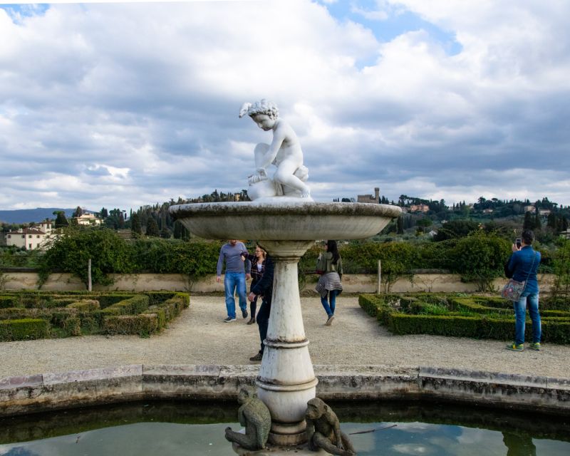 Florence: Pitti Palace and Boboli Gardens Walking Tour - Boboli Gardens on your own: mazes, caves, fountains, and Buontalenti