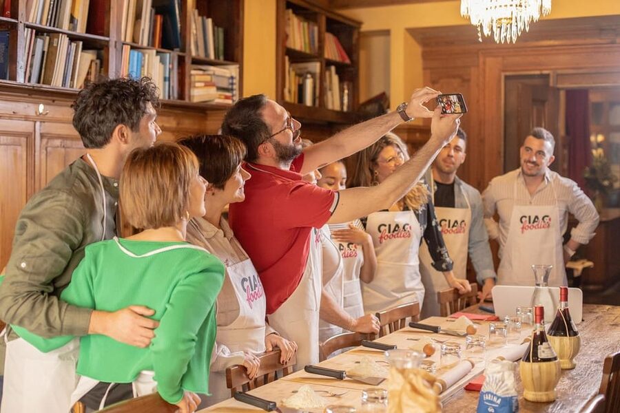 Florence: Pizza and Gelato Experience with Unlimited Wine - La Cucineria Location in Florence, and What That Means for Your Timing