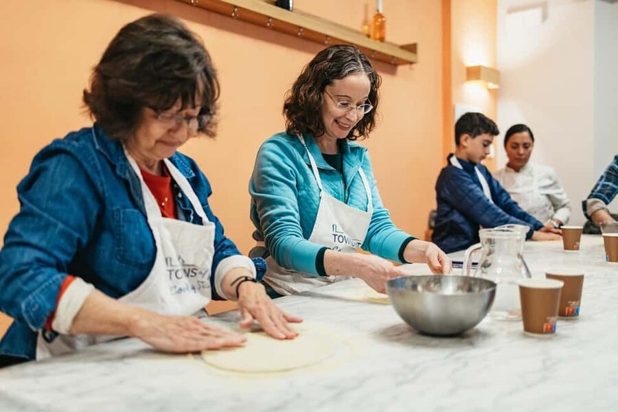 Florence: Pizza and Gelato Preparation Class - Making pizza dough: your first win in 3 hours