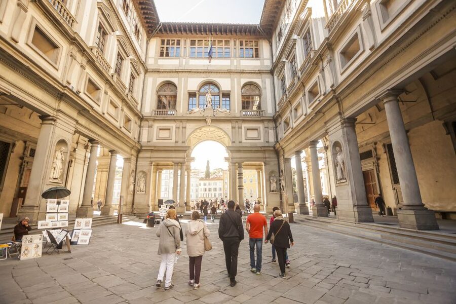 Florence: Private Walking Tour of Florence's Hidden Gems - Via Maggio, Ponta Santa Trinita, and Via de’ Tornabuoni Fashion Avenue