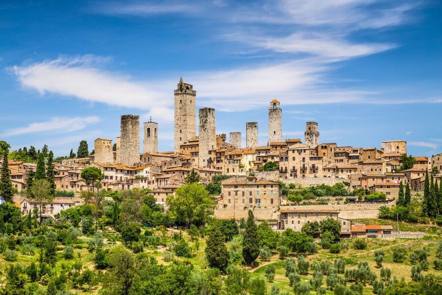 Florence: Siena & San Gimignano Day Trip with Lunch & Wine - Meeting at Piazzale Montelungo and Getting Comfort on the Road