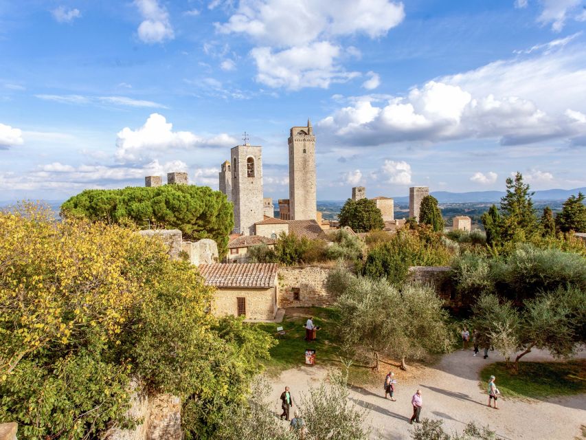 Florence: Siena, San Gimignano & Monteriggioni with Tasting - Siena and Piazza del Campo: the Palio without the confusion
