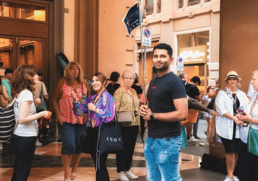 Florence: Small Group Guided Walking Tour - Why a 1.5-hour Duomo to Ponte Vecchio walk works