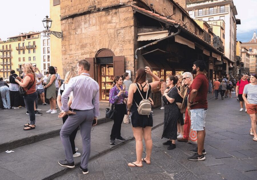 Florence: Small Group Guided Walking Tour - The guide, the pacing, and the radio system (why it feels less hectic)