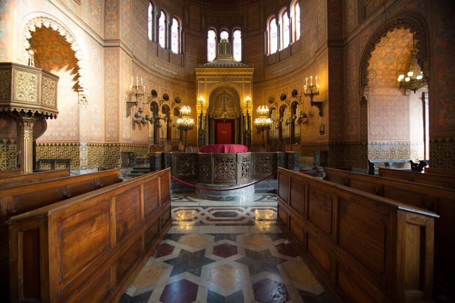 Florence: Synagogue and Jewish Museum Entry Ticket - Inside the Synagogue: Prayer Hall Details and the Feeling of Care