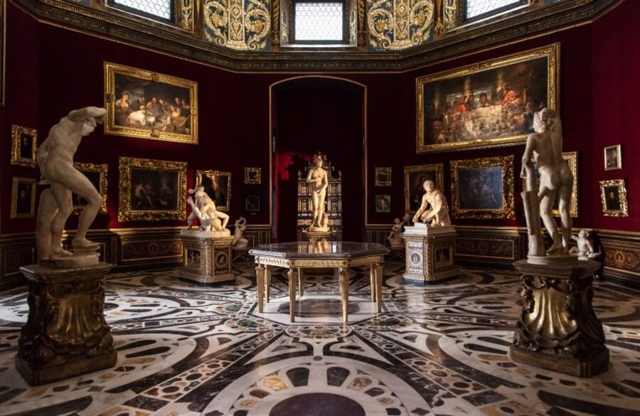 Florence: Uffizi Gallery Priority Entrance and Tour - Why early priority access matters more than you think