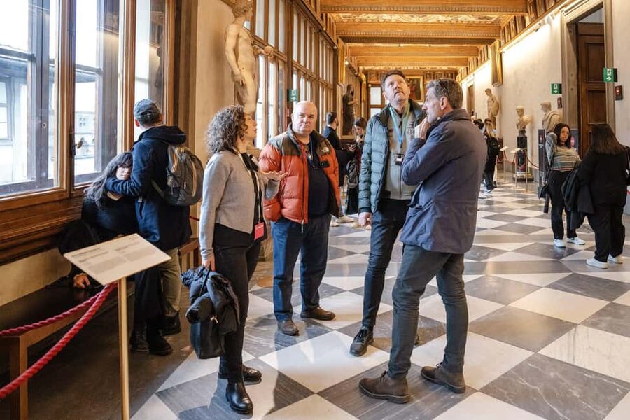 Florence: Uffizi Gallery Skip-the-Line Guided Tour - Inside the Uffizi: how the 75-minute to 2.5-hour pace works