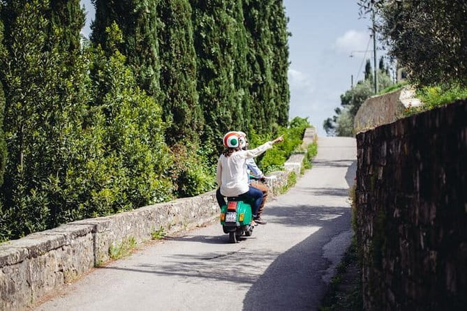 Florence Vespa Tour: Tuscan Hills and Italian Cuisine - Leaving the city: Piazza Michelangelo, Pozzolatico, and the Chianti Road
