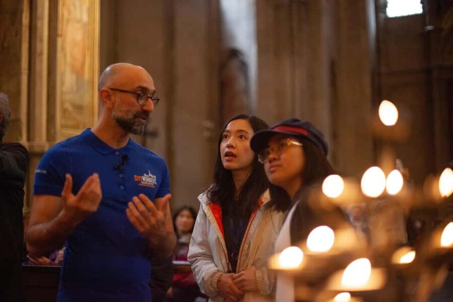 Florence: Walking Tour with Skip-the-Line Accademia Gallery - Ponte Vecchio to Piazza della Signoria: Florence as power and art