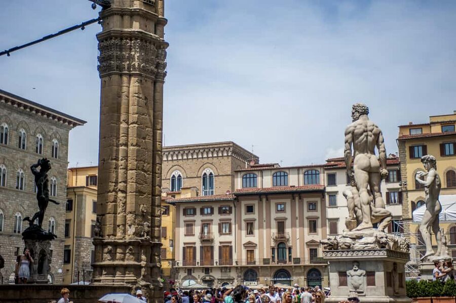 Florence: Walking Tour with Skip-the-Line Accademia Gallery - Palazzo Vecchio and Piazza della Repubblica: quick stops that still teach you