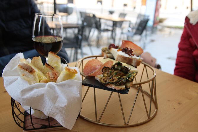 Food Tasty and History Tour in Civitavecchia - Mercato di Civitavecchia: where snacks turn into a plan